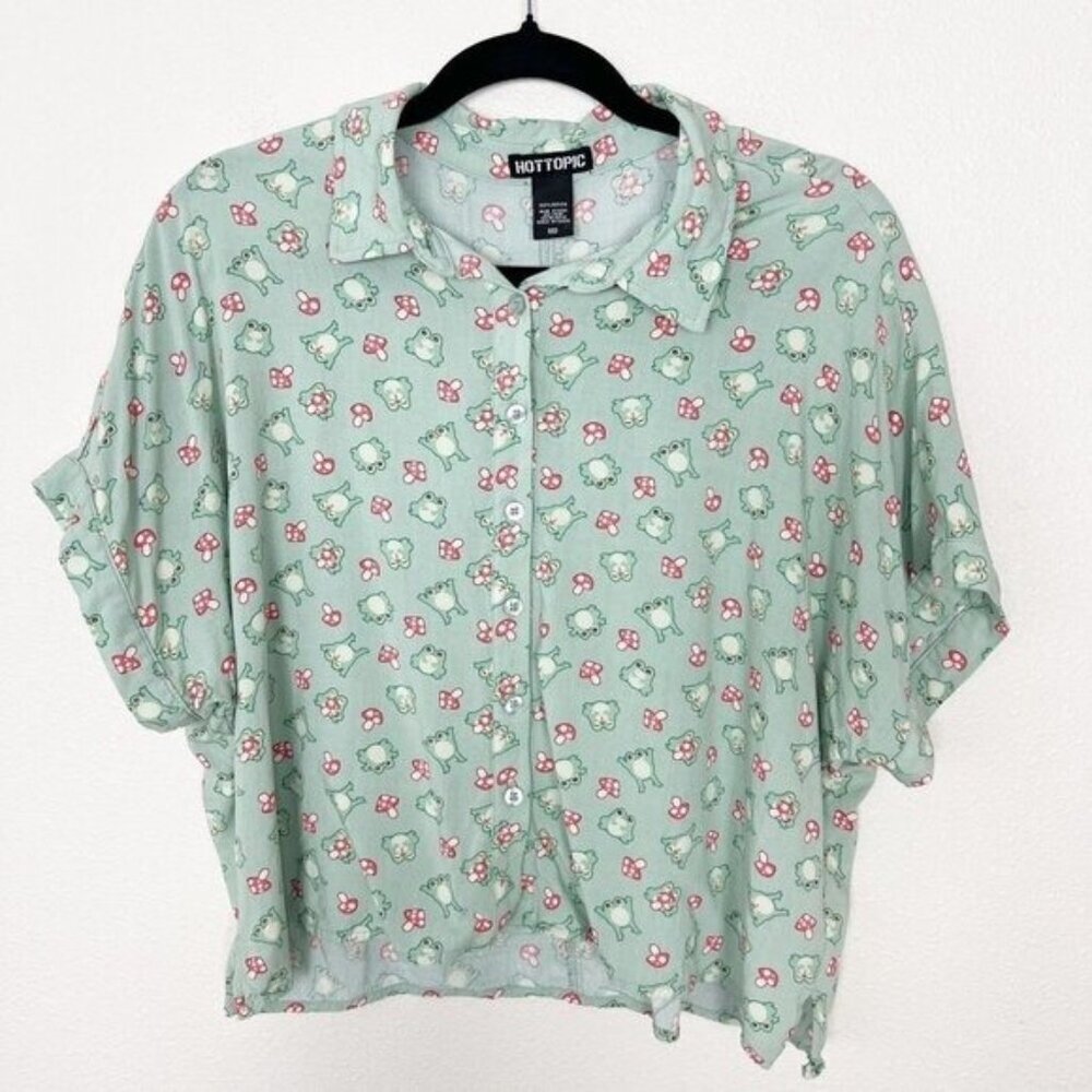 Hot Topic Womens Medium Frog & Mushroom Boxy Crop Woven Button-Up Rayon Top